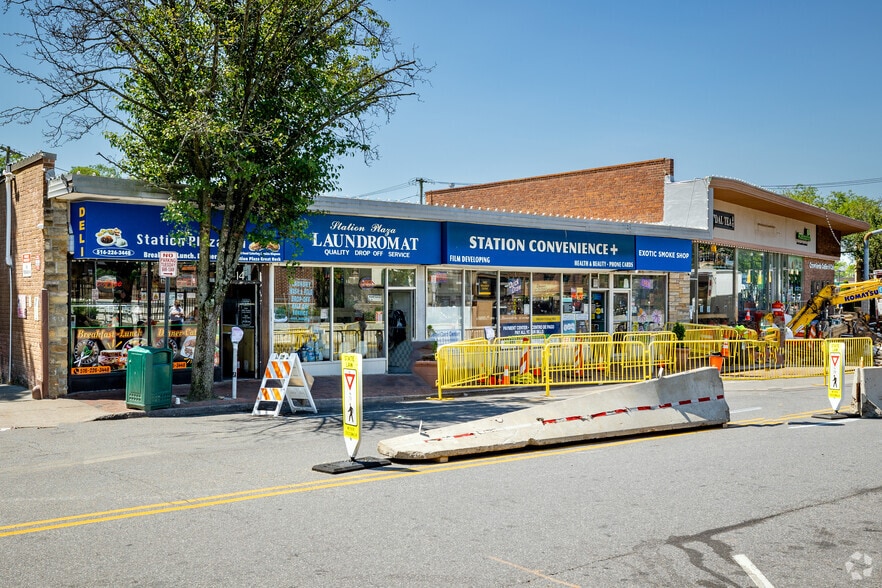 1-41 S Middle Neck Rd, Great Neck, NY à louer - Photo du bâtiment - Image 3 de 5