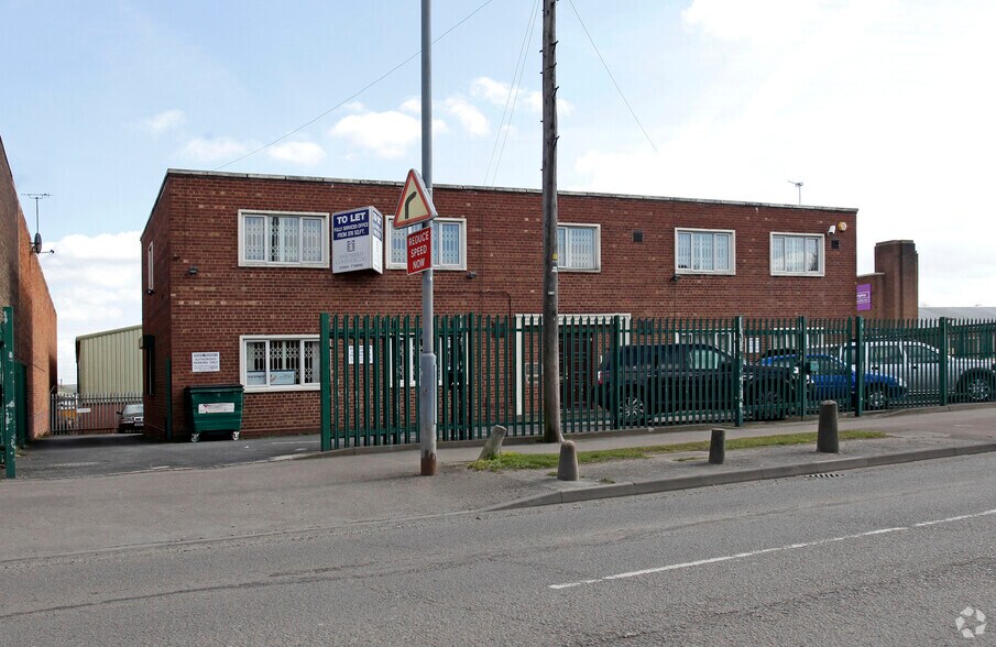 383 Garretts Green Ln, Birmingham à louer - Photo du bâtiment - Image 2 de 8