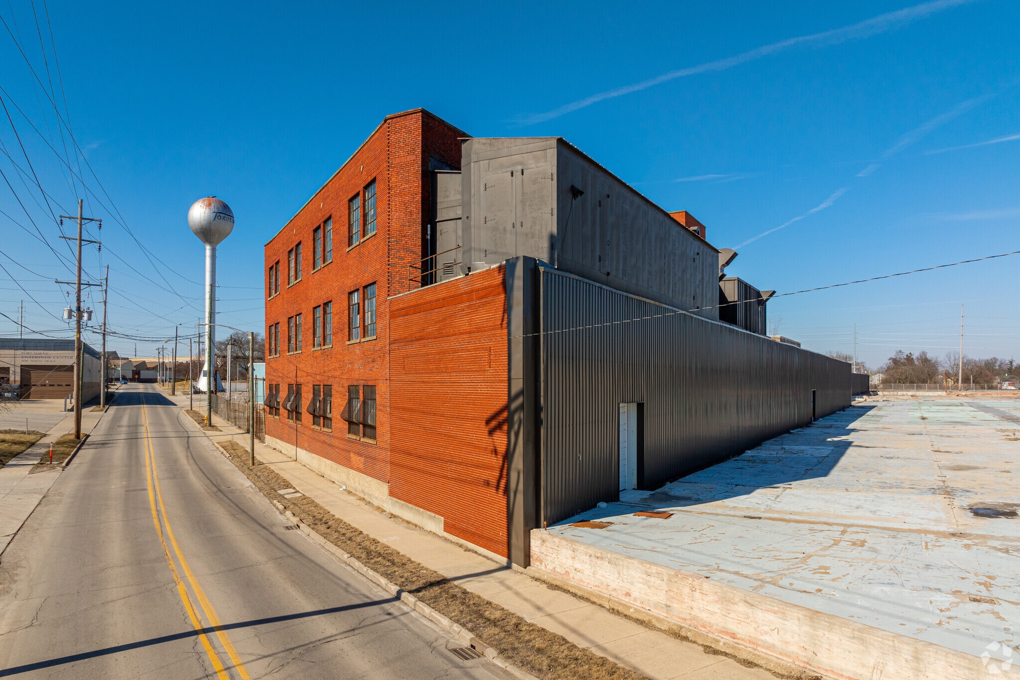 1600 Wabash Ave, Fort Wayne, IN à louer Photo principale- Image 1 de 26