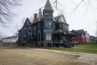 More details for 324 Stuart Ave, Kalamazoo, MI - Multifamily for Sale