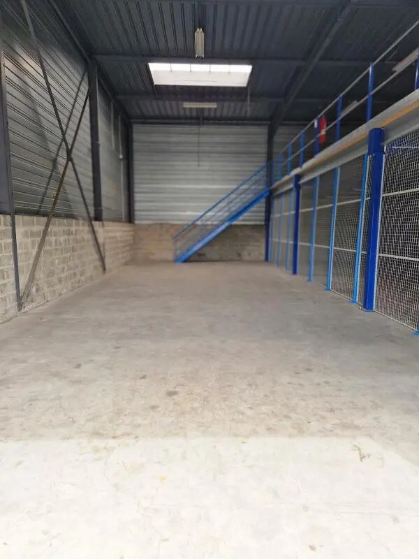 Office in SAINT-OUEN-L'AUMONE for lease Interior Photo- Image 1 of 9