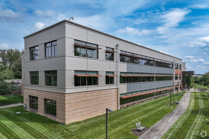 100 Global View Dr, Warrendale, PA à louer - Photo du bâtiment - Image 3 de 12