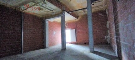 Retail in Segovia, Segovia for lease Interior Photo- Image 2 of 3