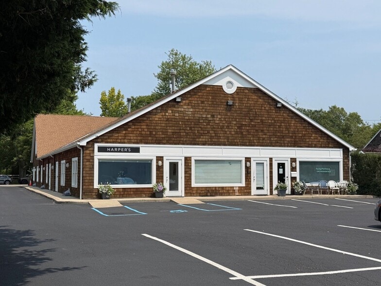 87 Newtown Ln, East Hampton, NY for lease - Building Photo - Image 2 of 5