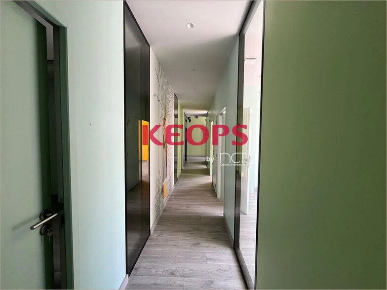 Retail in Toulouse for lease - Interior Photo - Image 3 of 7