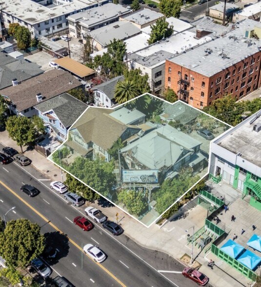 2743 W 8th St, Los Angeles, CA à vendre - Photo du bâtiment - Image 2 de 4