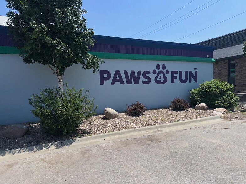 222 N 44th St, Lincoln, NE à vendre - Photo du bâtiment - Image 2 de 15