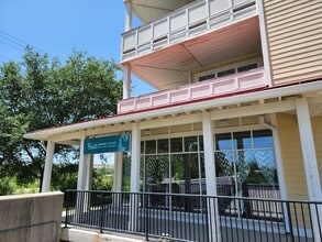 970 Harris Rd, Grayslake, IL for lease Building Photo- Image 2 of 14