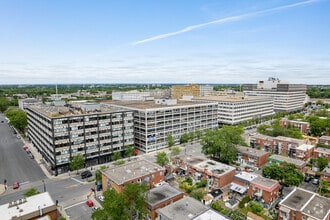 111 Rue Chabanel O, Montréal, QC - AERIAL  map view - Image1