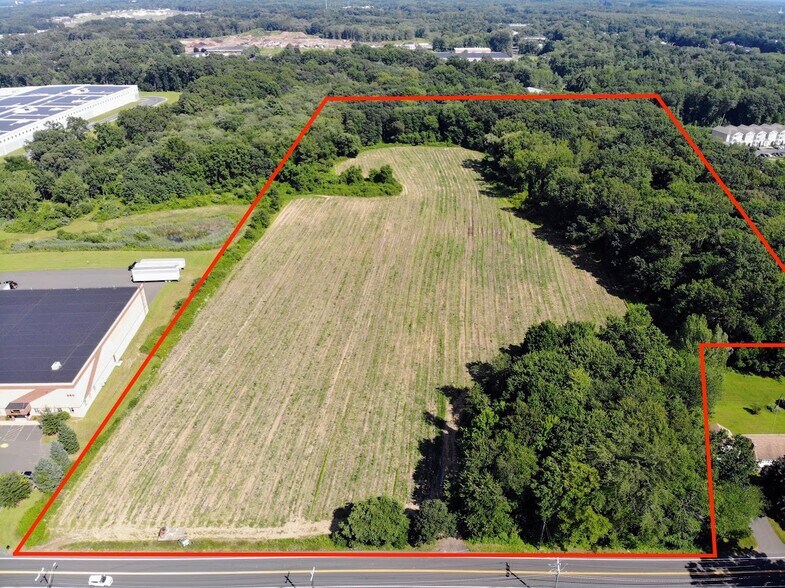 270 Woodland Ave, Bloomfield, CT à vendre - Photo du bâtiment - Image 1 de 10