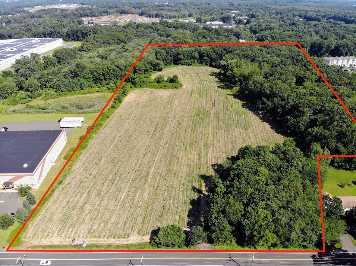 270 Woodland Ave, Bloomfield, CT à vendre Photo du bâtiment- Image 1 de 11