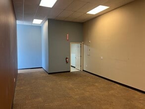 8802-8808 Pacific Ave, Tacoma, WA for lease Interior Photo- Image 2 of 5