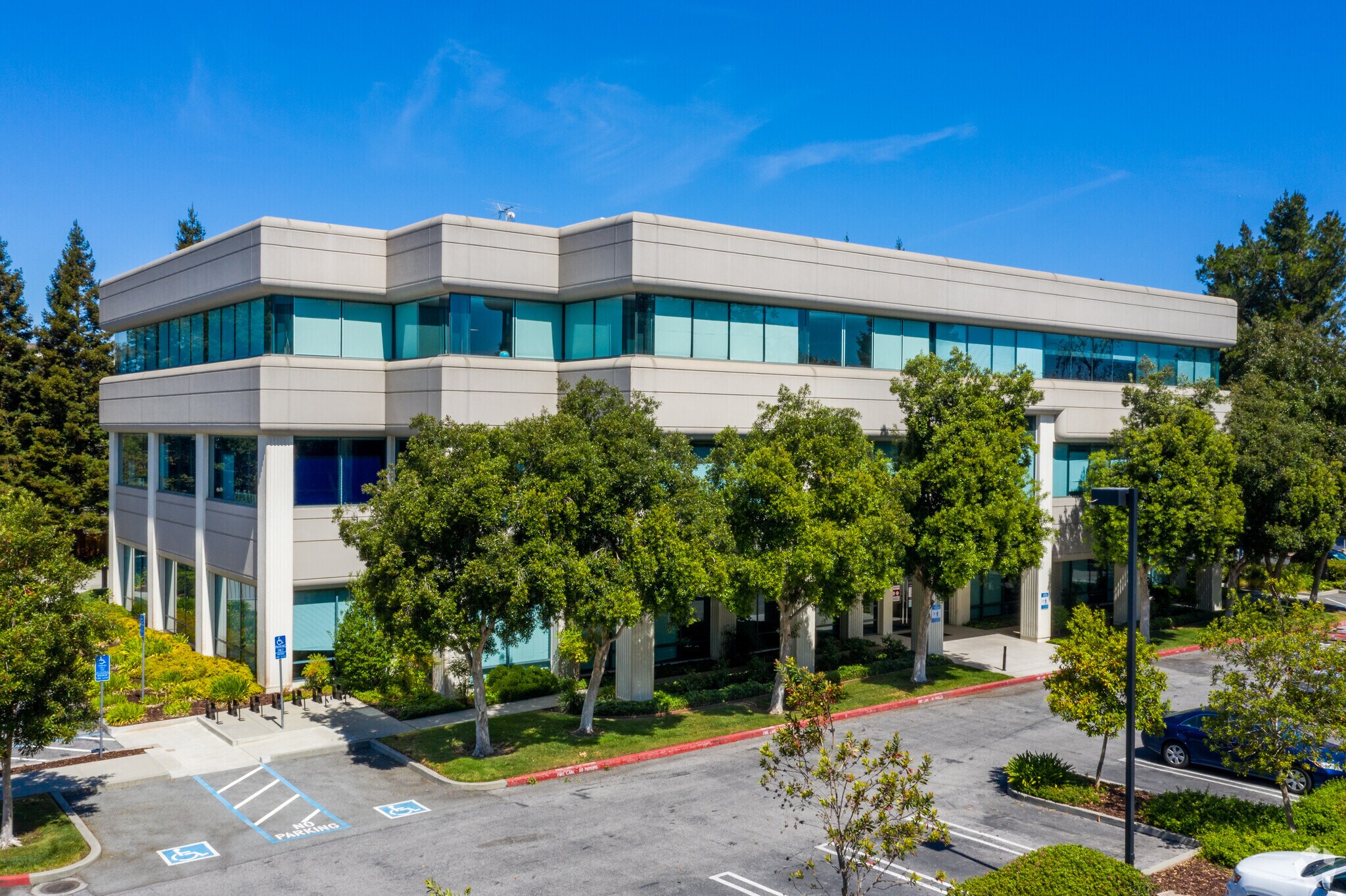 2465 Latham St, Mountain View, CA for lease Building Photo- Image 1 of 7