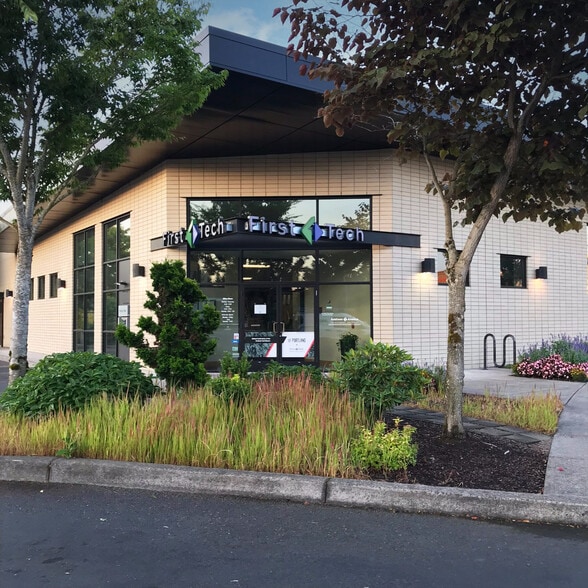 17877 NW Evergreen Pky, Beaverton, OR for lease - Building Photo - Image 2 of 9