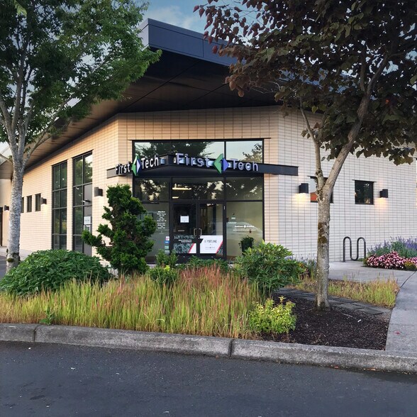 17877 NW Evergreen Pky, Beaverton, OR à louer - Photo du bâtiment - Image 2 de 9