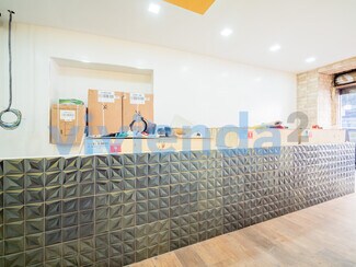 Plus de détails pour Multi-résidentiel à vendre