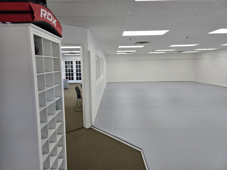 117 E Main St, Merrimac, MA for lease - Building Photo - Image 3 of 27