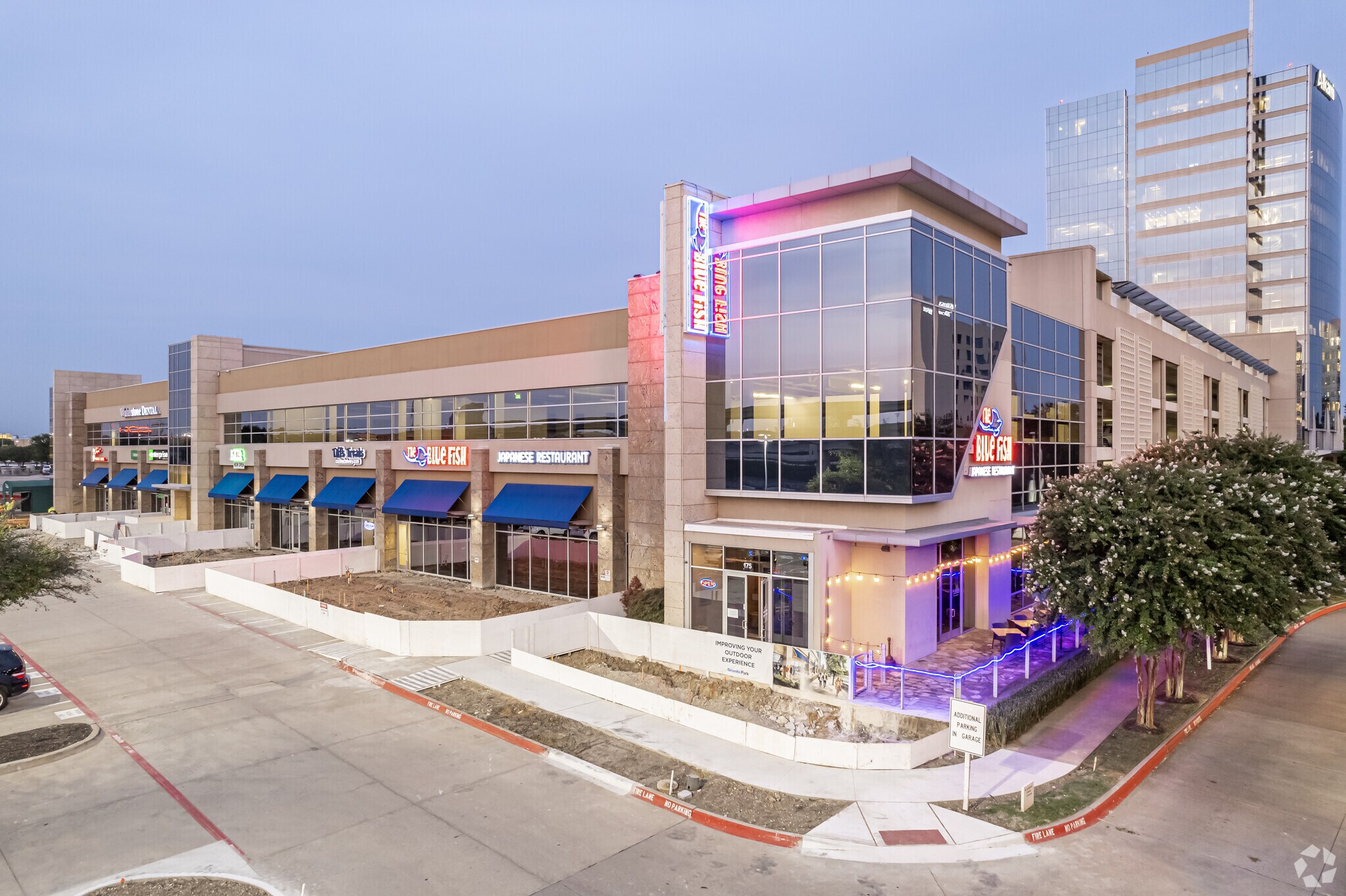 5760 State Highway 121, Plano, TX à louer Photo du bâtiment- Image 1 de 6