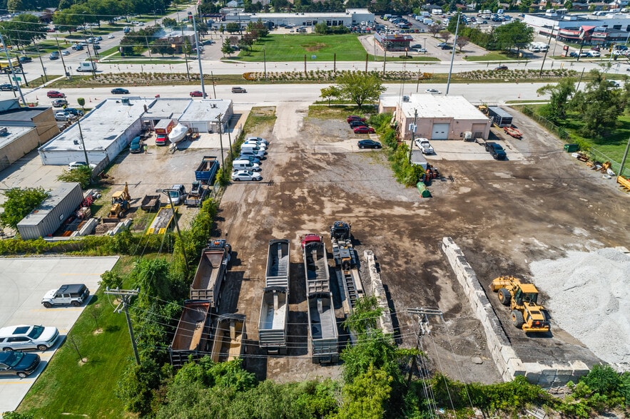 35100 Mound Rd, Sterling Heights, MI à vendre - Photo du bâtiment - Image 2 de 13