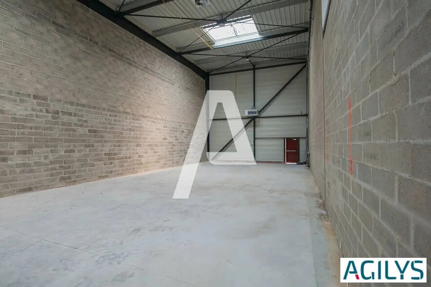 Flex dans Saint-Pierre-du-Perray à louer - Photo intérieure - Image 1 de 7