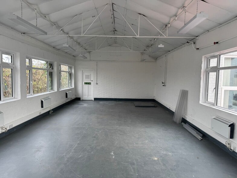 Forest Rd, Ilford à louer - Photo du bâtiment - Image 2 de 3