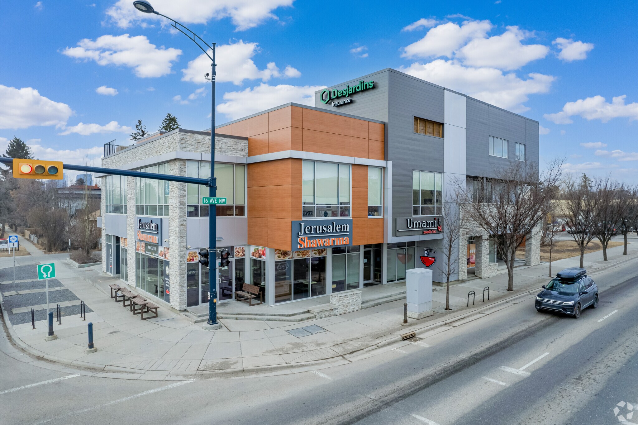 309 16th Ave NW, Calgary, AB à vendre Photo principale- Image 1 de 1