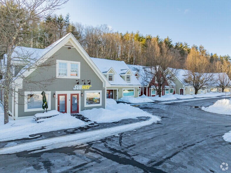 425 S Stark Hwy, Weare, NH à vendre - Photo du bâtiment - Image 3 de 12