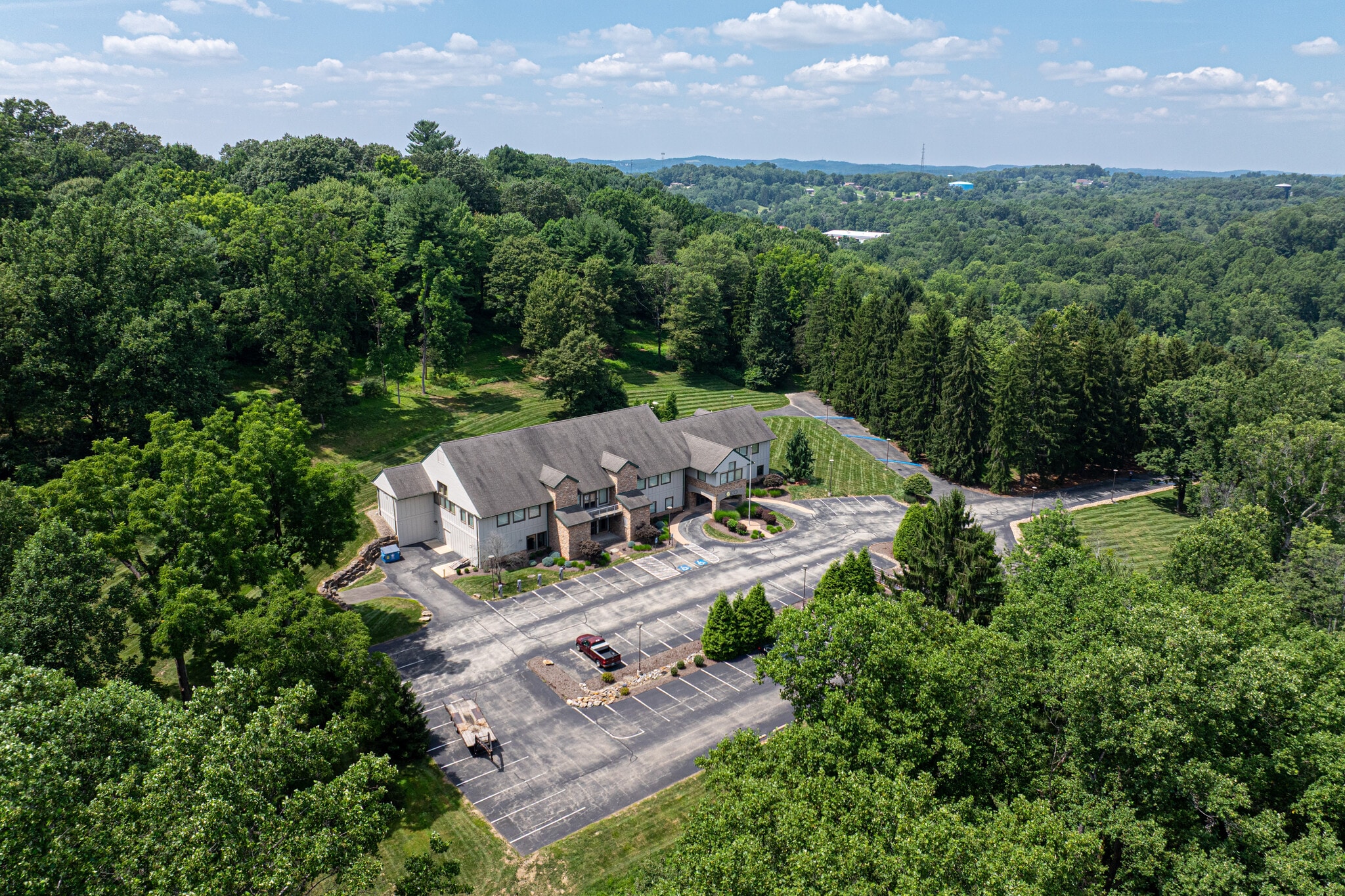 220 Megawatt Ln, Greensburg, PA for sale Building Photo- Image 1 of 25