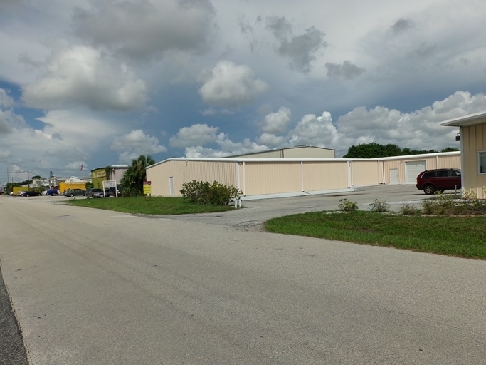 102 James St, Venice, FL à vendre - Photo du bâtiment - Image 3 de 18