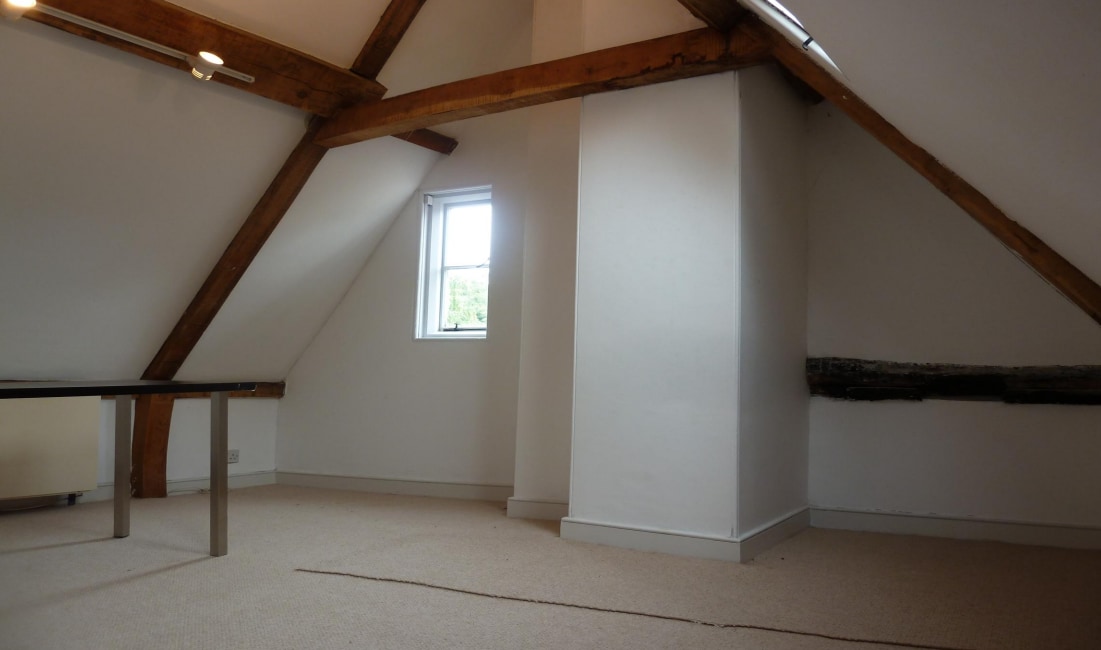 121-124 High St, Marlborough à louer Photo intérieure- Image 1 de 2