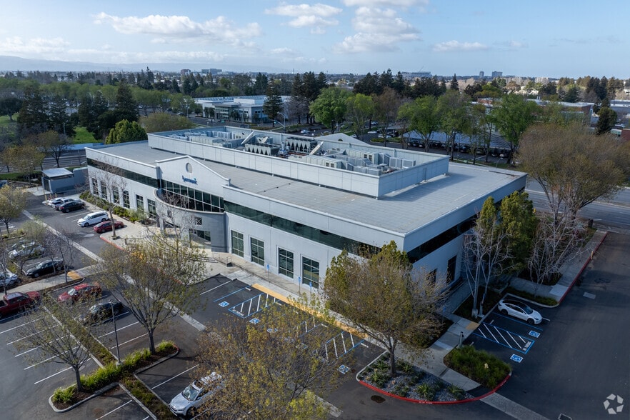2590 Orchard Pky, San Jose, CA for lease - Building Photo - Image 2 of 15