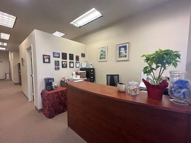 15505 W Sand St, Victorville, CA for lease - Building Photo - Image 2 of 11