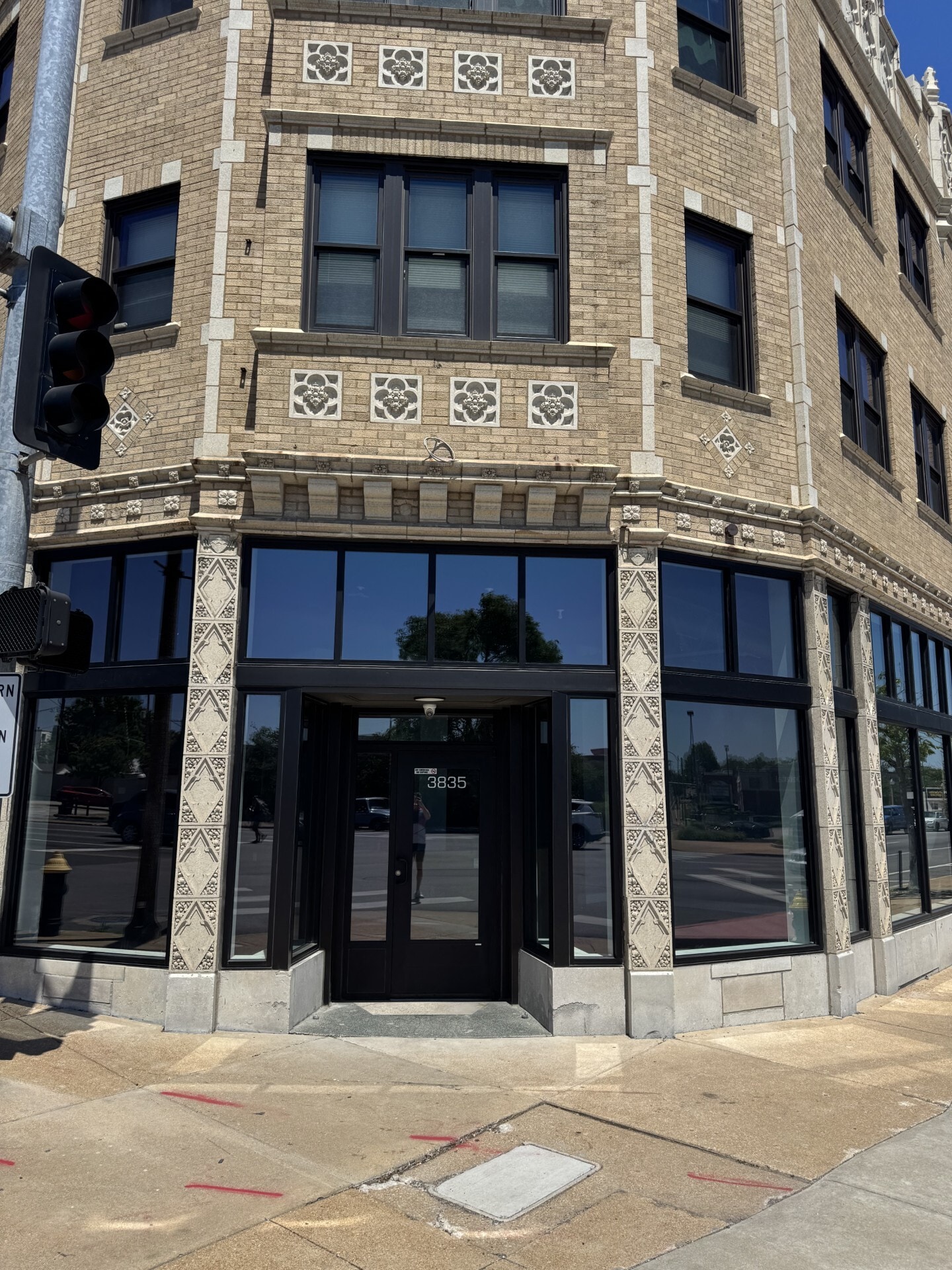 3835 S Kingshighway Blvd, Saint Louis, MO for lease Primary Photo- Image 1 of 4