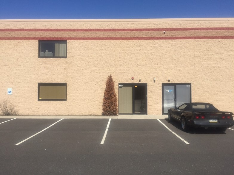 301-315 Camars Dr, Warminster, PA for lease - Building Photo - Image 3 of 60