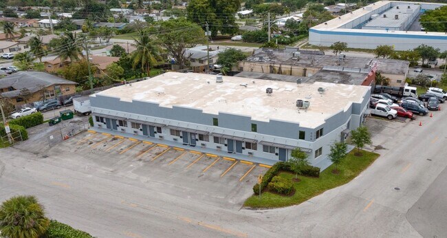 Plus de détails pour 500 NE 25th St, Pompano Beach, FL - Bureau, Local d'activités à louer