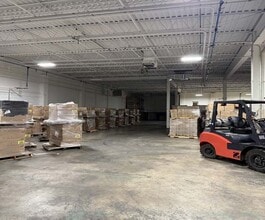 35 W Jefryn Blvd, Deer Park, NY for lease Interior Photo- Image 1 of 2