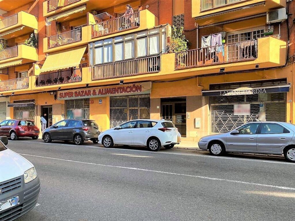 Commerce de détail dans El Vendrell, Tarragona à louer Photo du bâtiment- Image 1 de 12