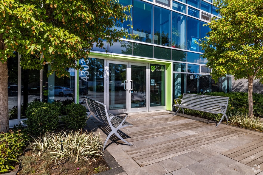 4303-4311 Rue Hogan, Montréal, QC à vendre - Photo du bâtiment - Image 2 de 4