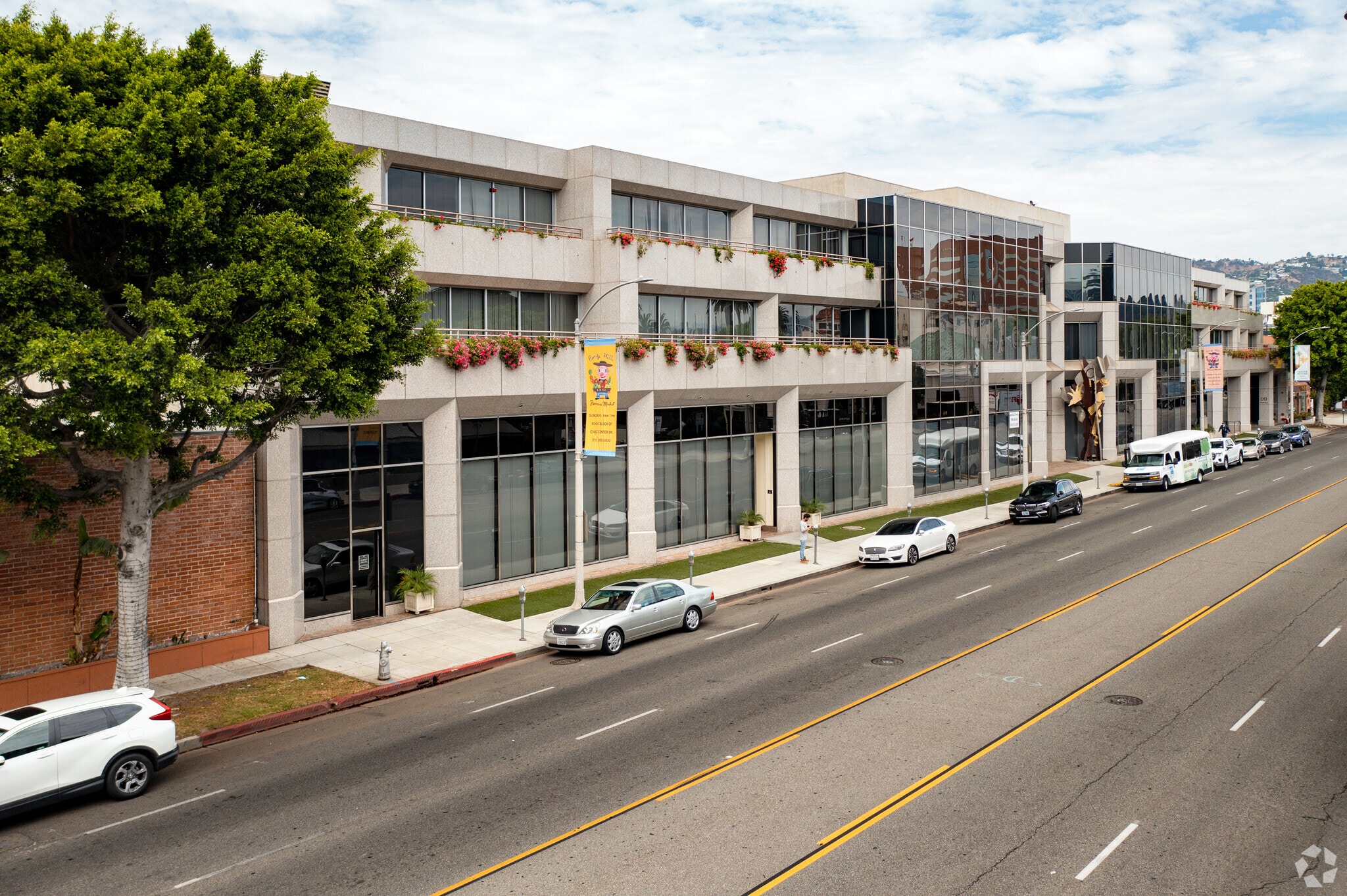 99 N La Cienega Blvd, Beverly Hills, CA for lease Building Photo- Image 1 of 6