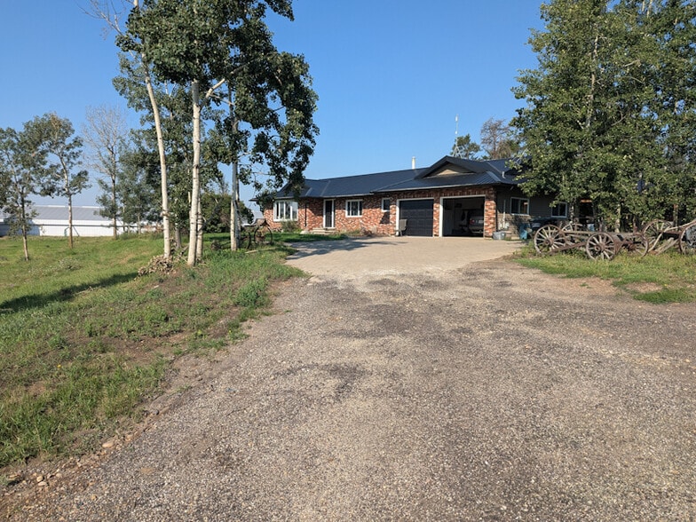 57120 AB-28, Sturgeon County, AB à vendre - Photo du bâtiment - Image 2 de 18