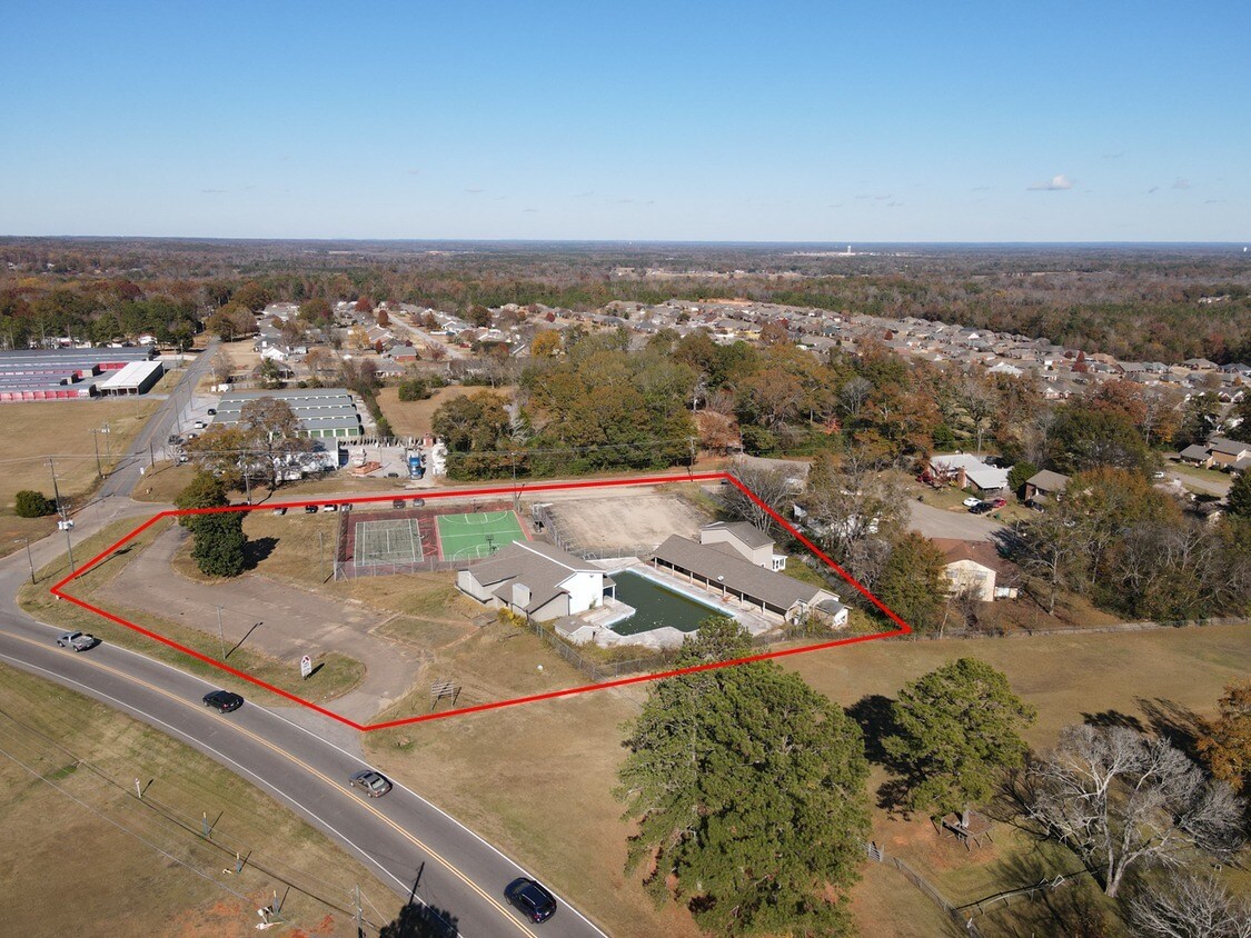 540 Deatsville Hwy, Millbrook, AL à vendre Photo du bâtiment- Image 1 de 3