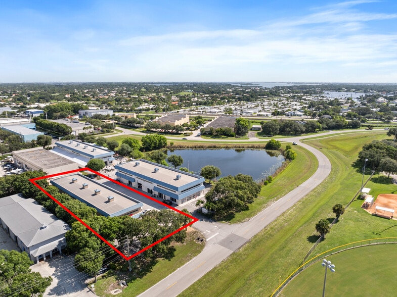 3483-3497 SE Lionel Ter, Stuart, FL for sale - Building Photo - Image 3 of 17