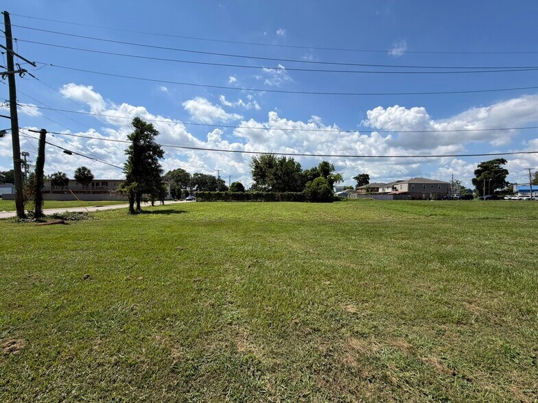 Gadsden Street, Kenner, LA à vendre - Photo du bâtiment - Image 2 de 6