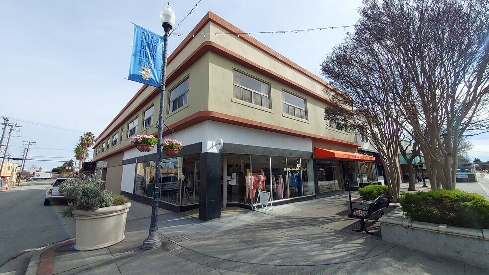 701-705 Laurel St, San Carlos, CA à vendre - Photo du bâtiment - Image 2 de 8