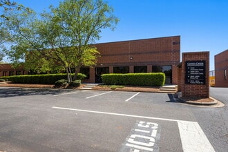 1803 Associates Ln, Charlotte, NC à louer Photo intérieure- Image 2 de 40