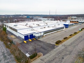 100 Commercial St, Plainview NY - Entrepôt