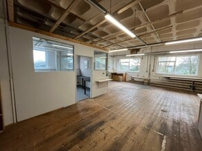 Dawsons Ln, Barwell for lease Interior Photo- Image 1 of 3