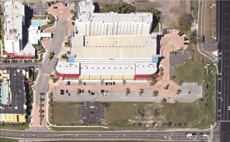 5315 Avion Park Dr, Tampa, FL à louer - Photo du bâtiment - Image 2 de 5