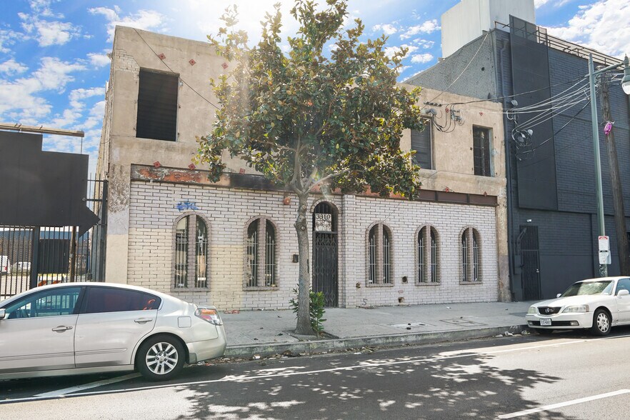 3310 S Main St, Los Angeles, CA à louer - Photo du bâtiment - Image 3 de 24