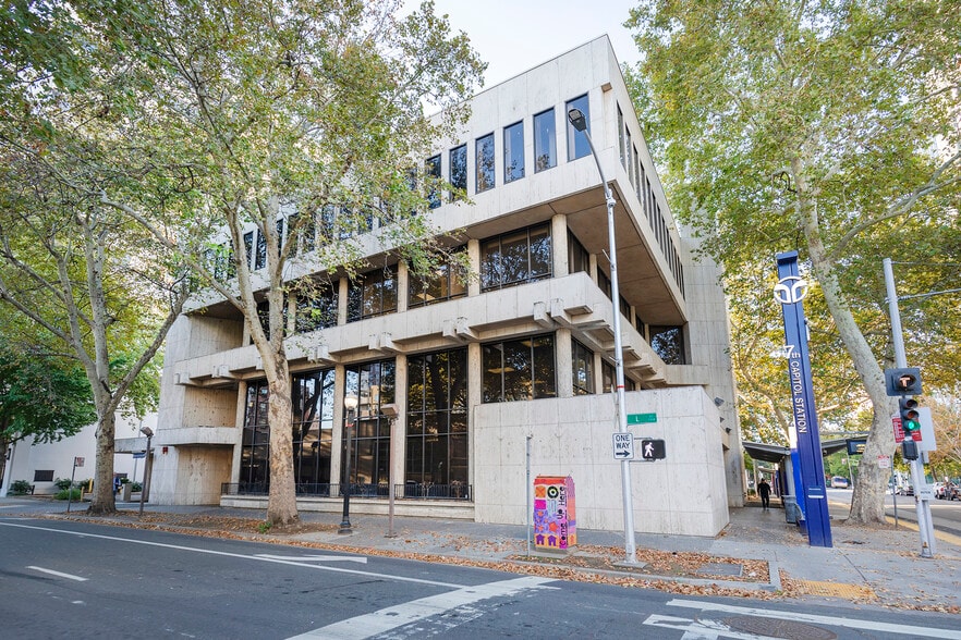 700 L St, Sacramento, CA à louer - Photo du bâtiment - Image 2 de 17